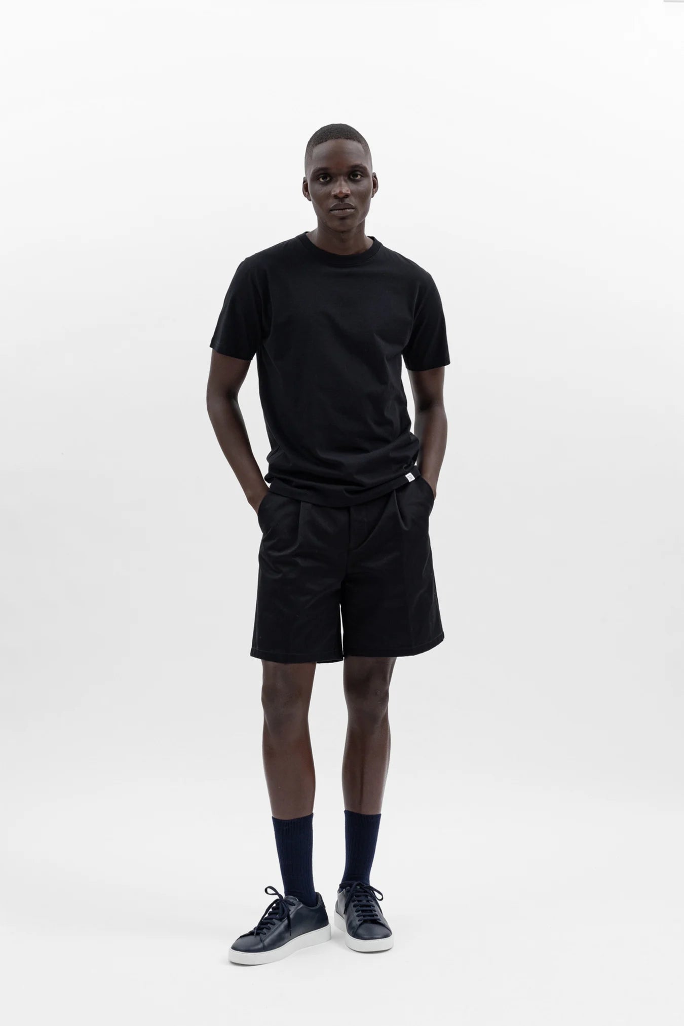 Niels Standard SS - Black