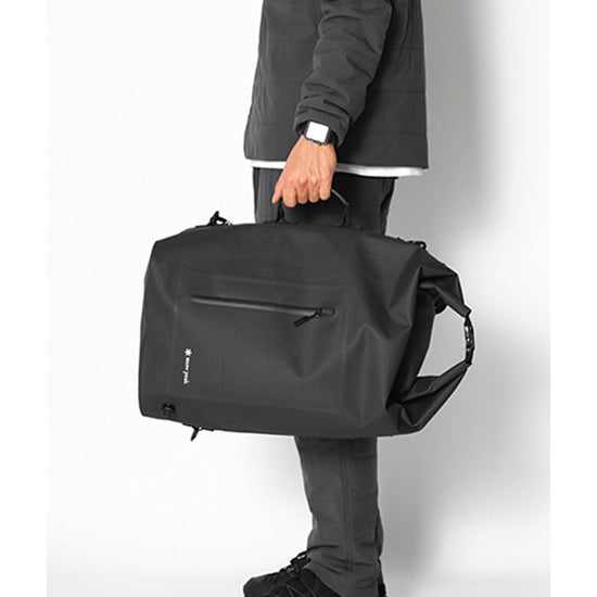 
                  
                    4Way Dry Bag M - Black
                  
                