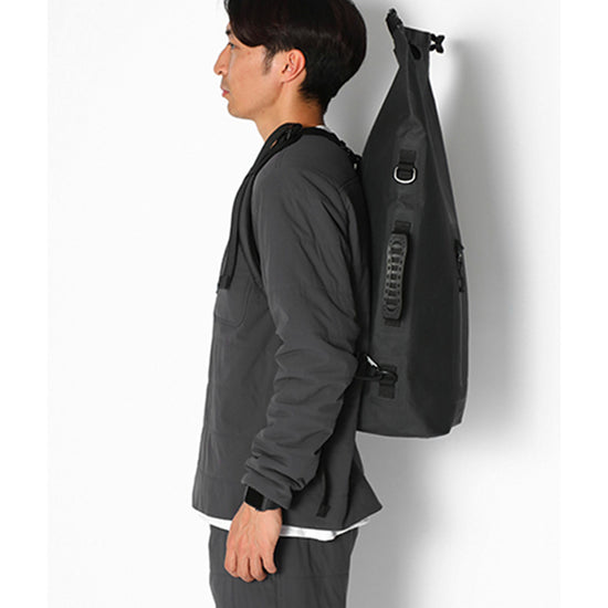 
                  
                    4Way Dry Bag M - Black
                  
                