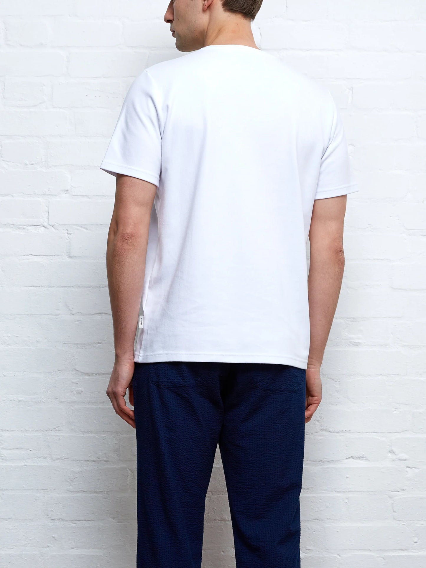 
                  
                    Heavy T-Shirt - White
                  
                