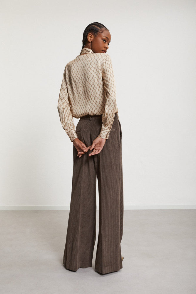 
                  
                    Cord Trousers - Ebano
                  
                