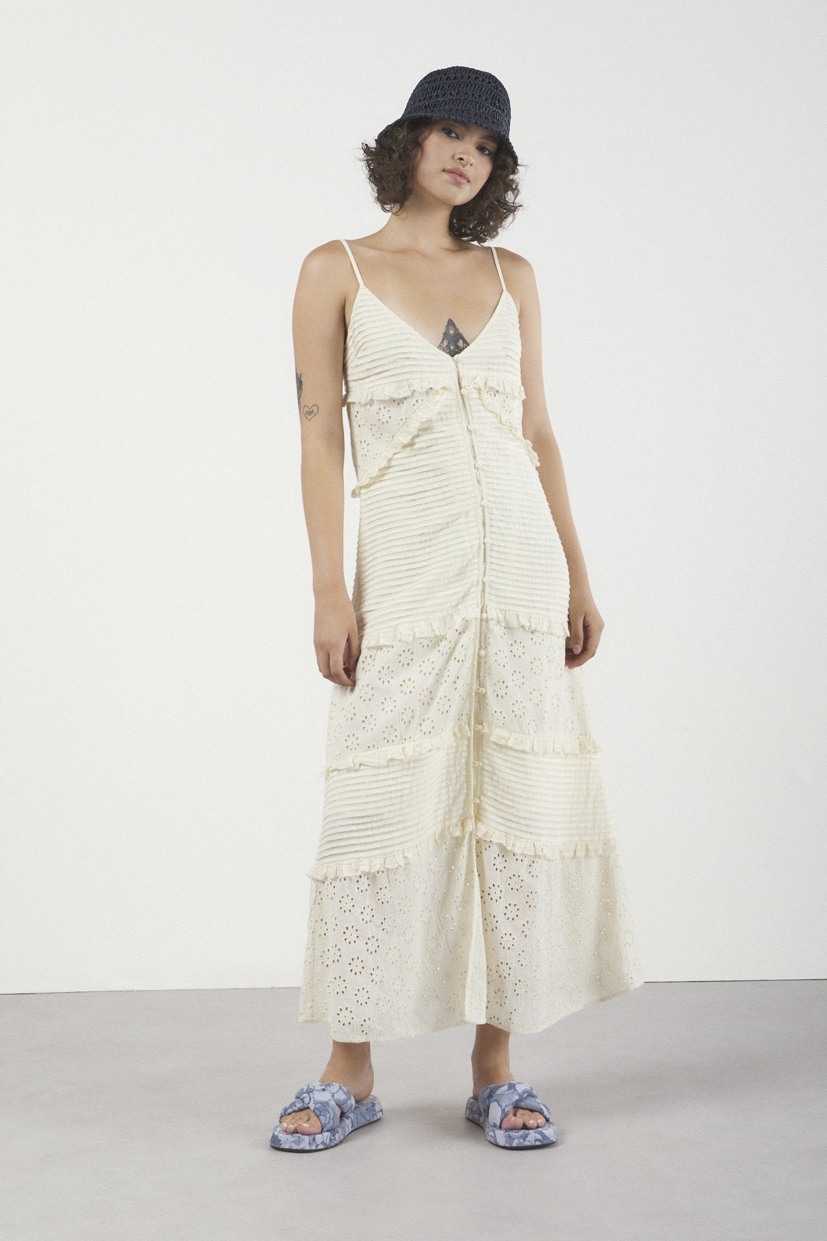 
                  
                    Broderie Anglaise Dress with Ruffles - Vaniglia
                  
                