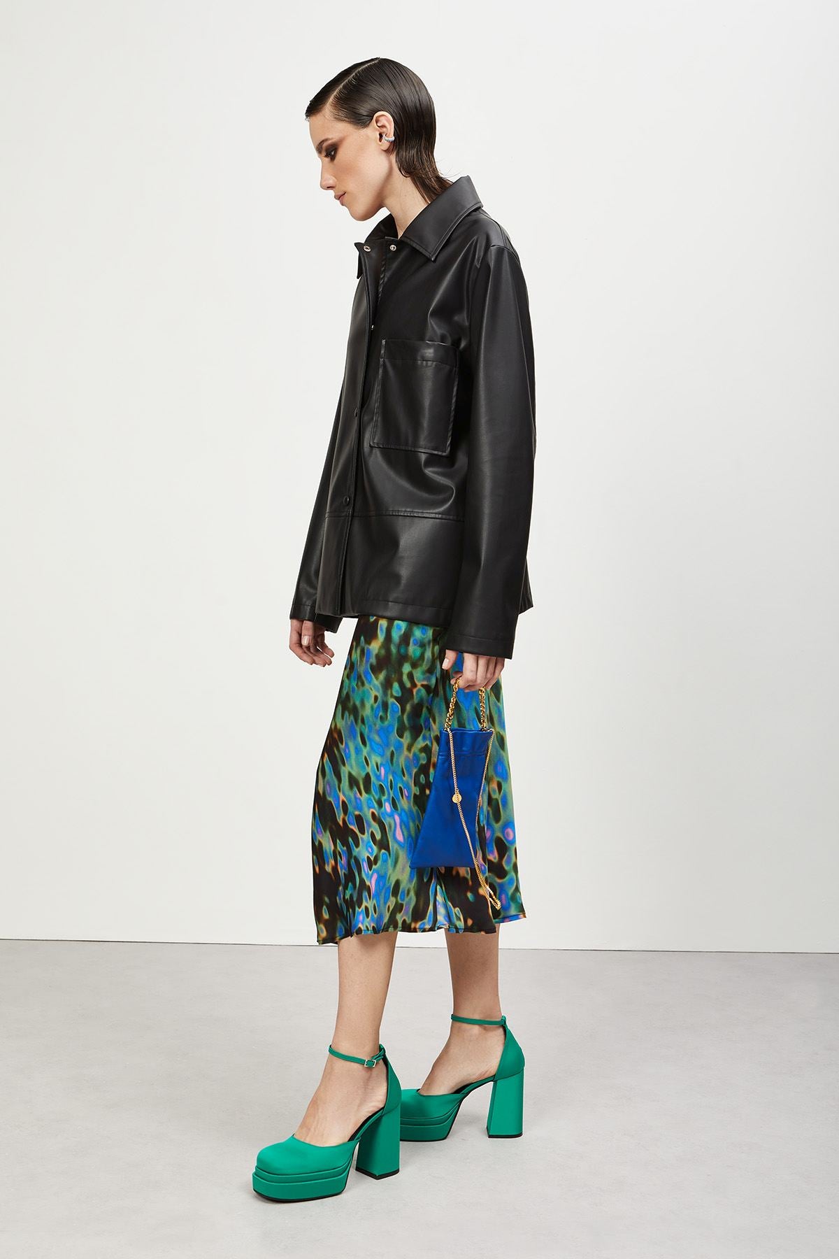 
                  
                    Slip Skirt - Oil slick
                  
                