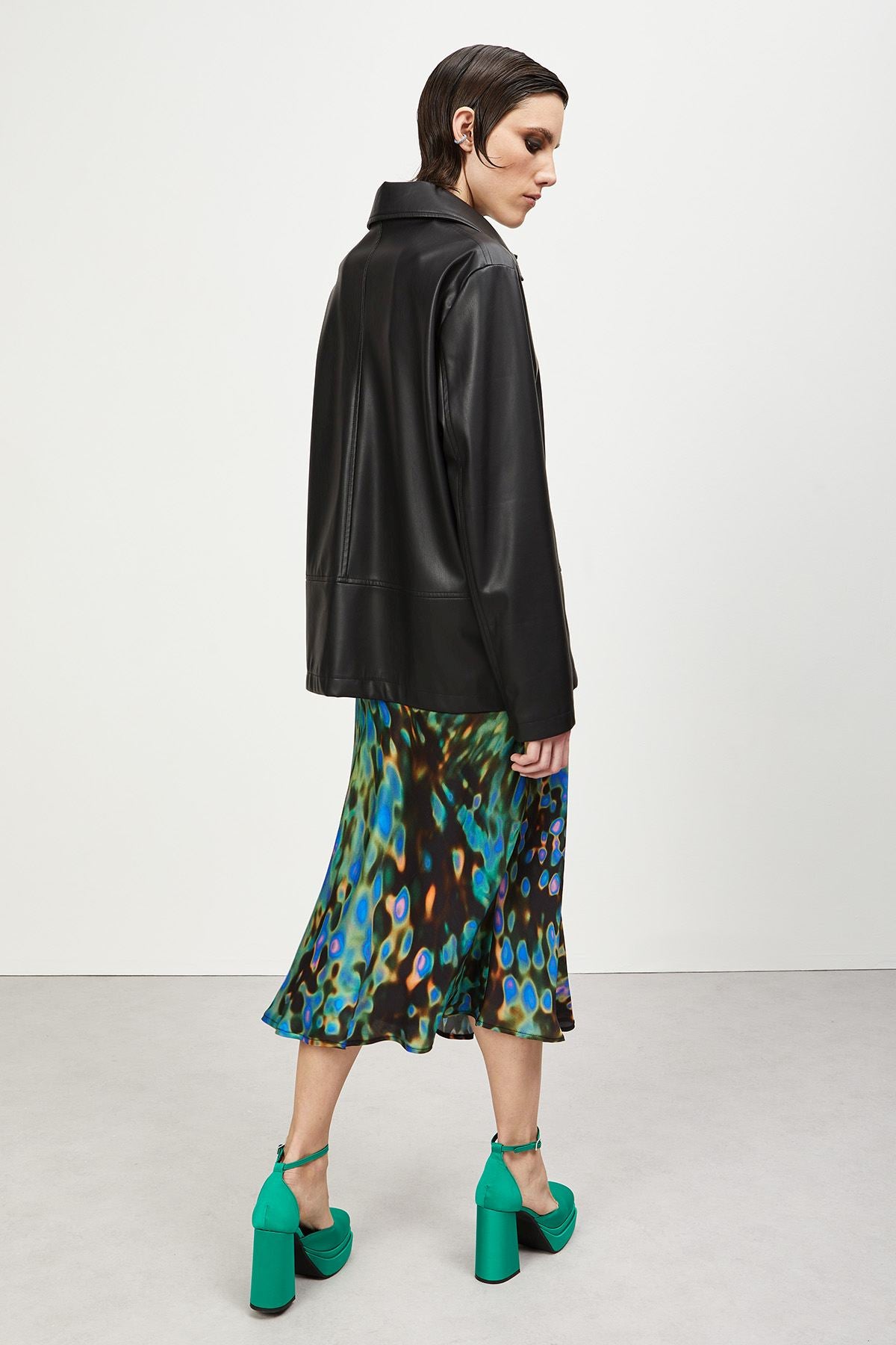 
                  
                    Slip Skirt - Oil slick
                  
                